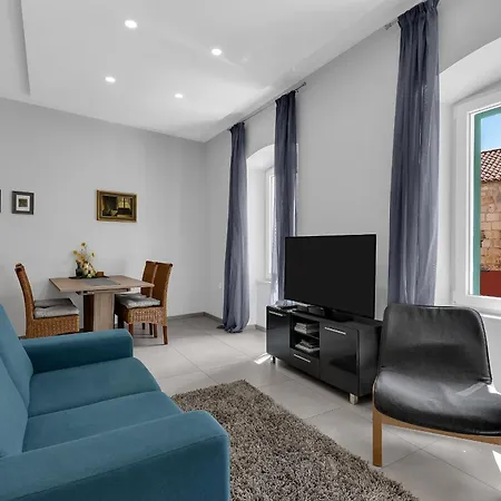 Apartment Center Dvor Kalalarga