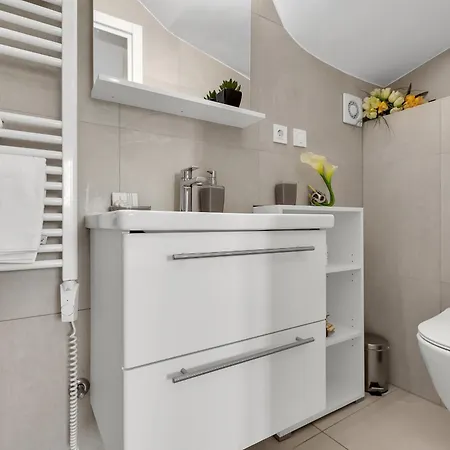 Apartment Center Dvor Kalalarga Makarska